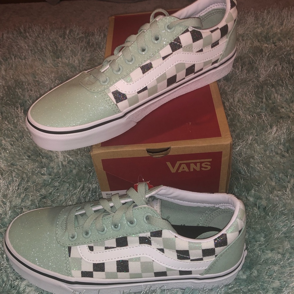 SOLD ❌ Vans Ward